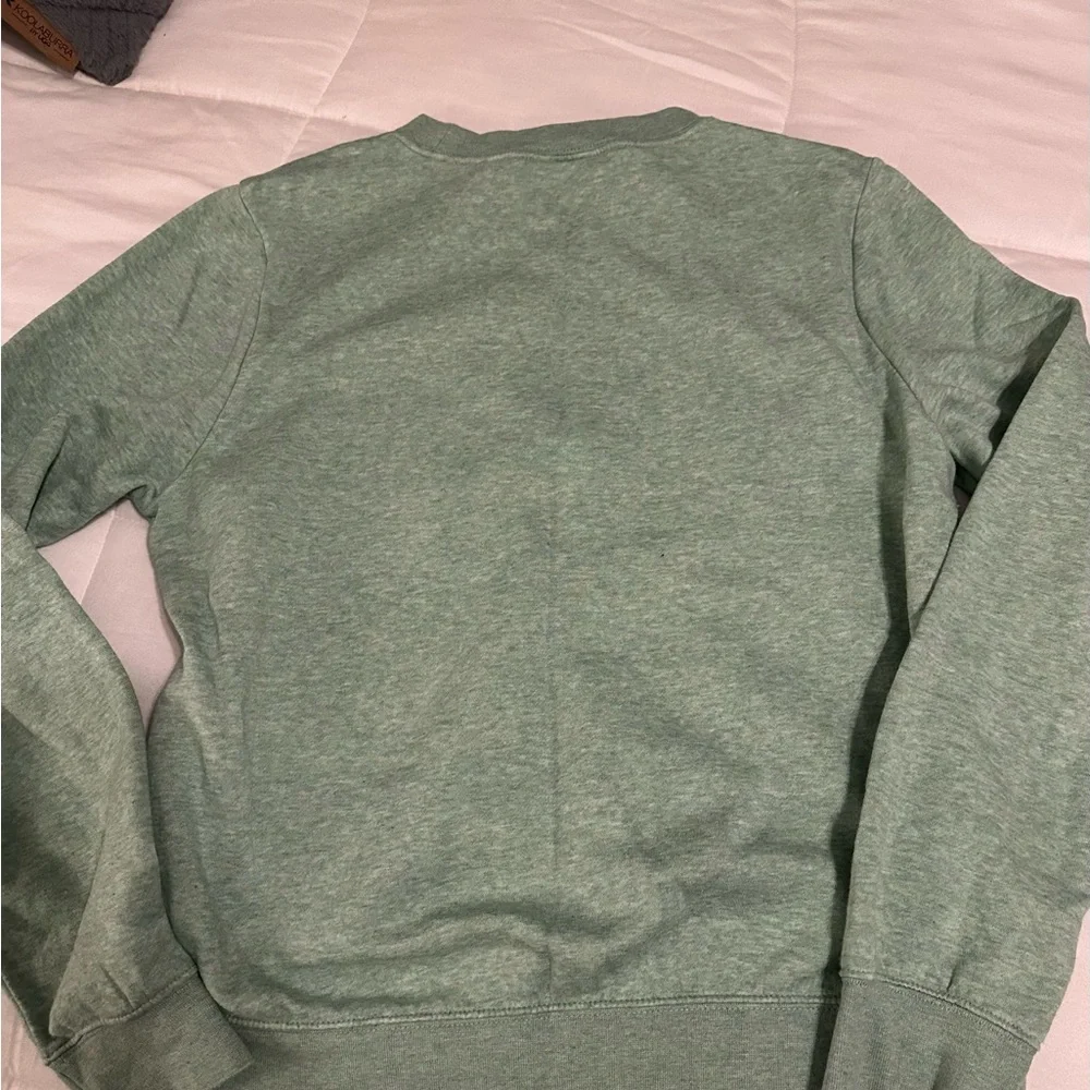Women’s Nike Crew - Small - Picture 3 of 3